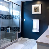 ایده‌هایی برای طراحی یک حمام آبی رنگ